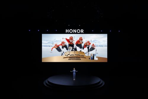 成功牽手中國(guó)冰雪,榮耀帶冰雪健兒們 榮耀 出征